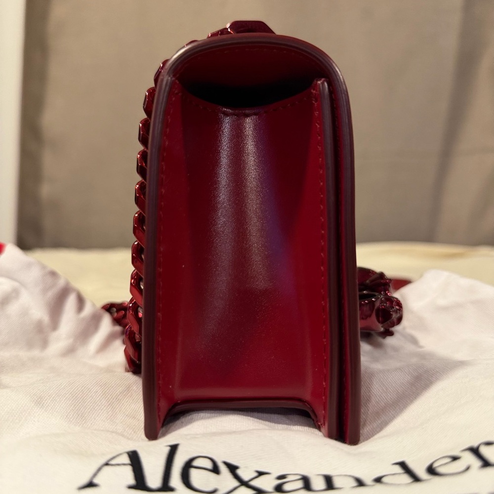 Alexander McQueen Crimson Skull Clutch - Picture 2 of 6